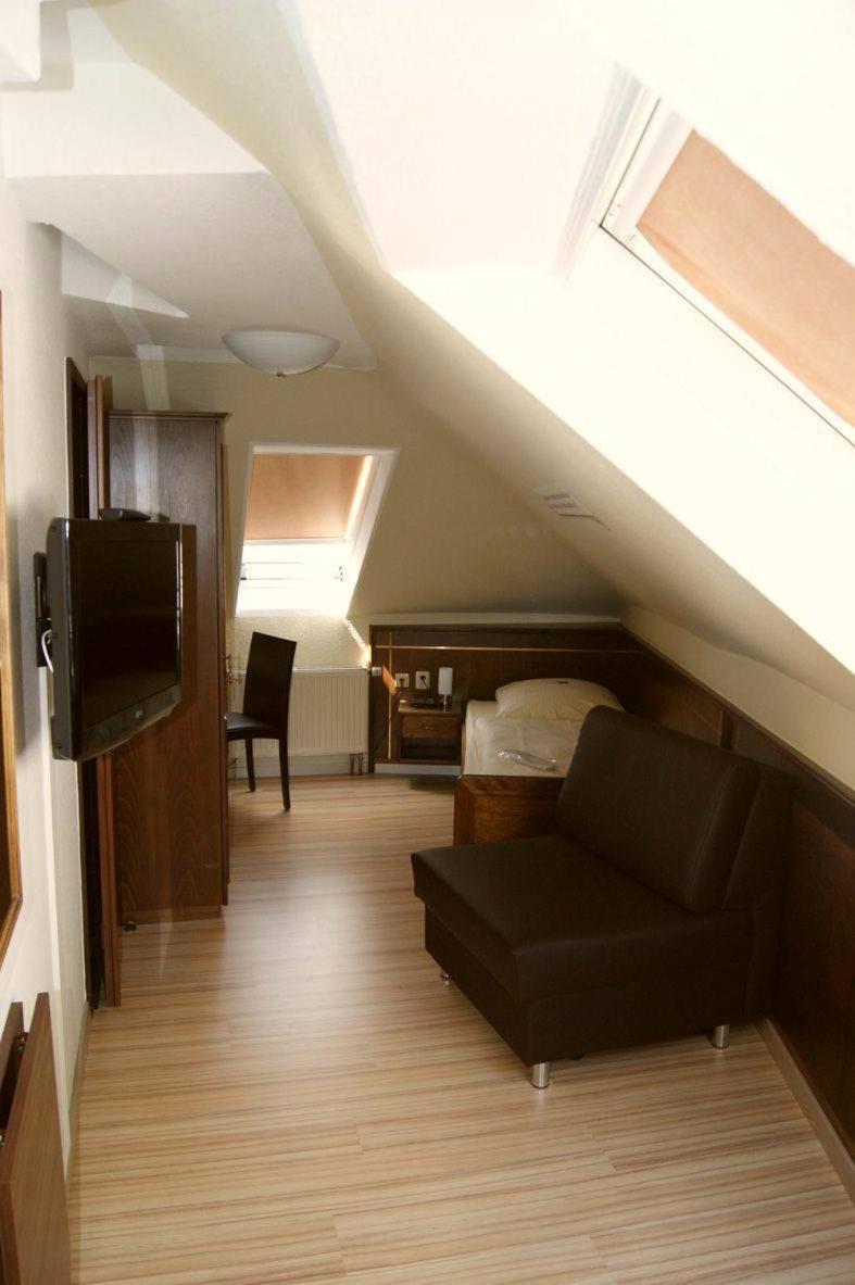 Hotel Am Wilhelmsplatz 3*